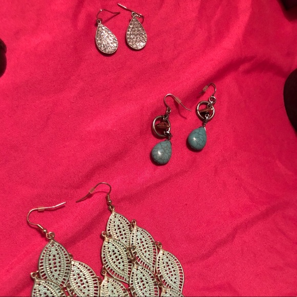 Lot of Dangle Earrings! - Picture 4 of 6
